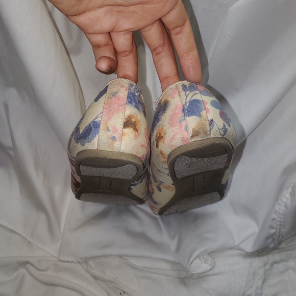 Flats - Picture 4 of 4